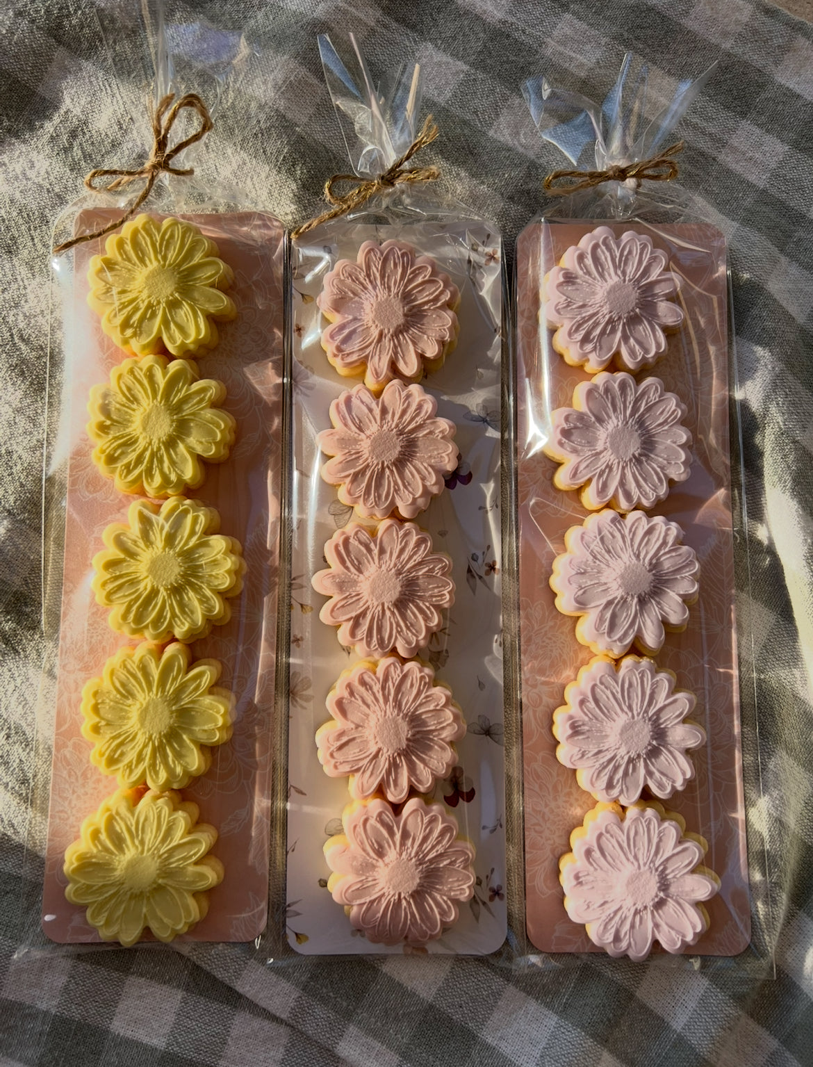 Mini Daisies on Card
