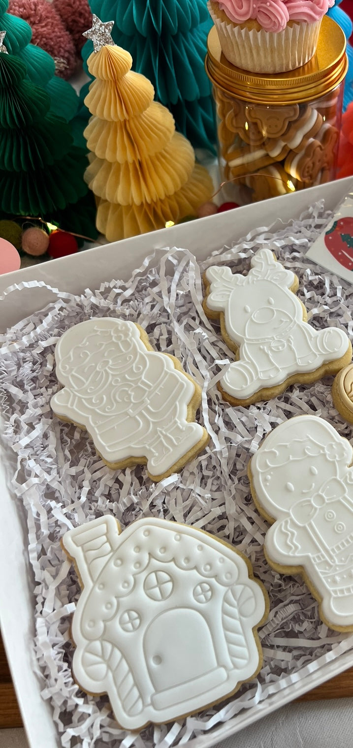 Paint & Sprinkle (4 cookies)